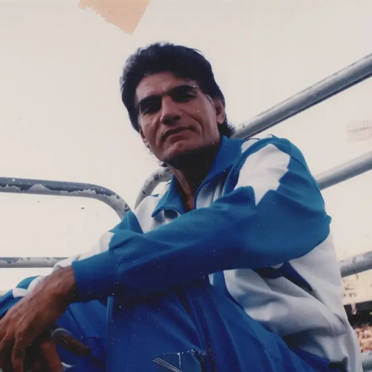 Manuchehr Shamshiri, Iran’s Track & Field Coach and Talent-Maker Legend - منوچهر شمشیری مربی و اسطوره پرور رشته دو میدانی ایران در کنار شاگردانش