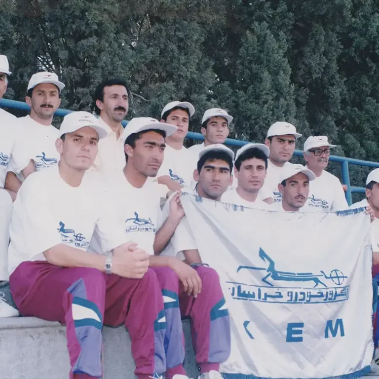 Manuchehr Shamshiri, Iran’s Track & Field Coach and Talent-Maker Legend - منوچهر شمشیری مربی و اسطوره پرور رشته دو میدانی ایران در کنار شاگردانش